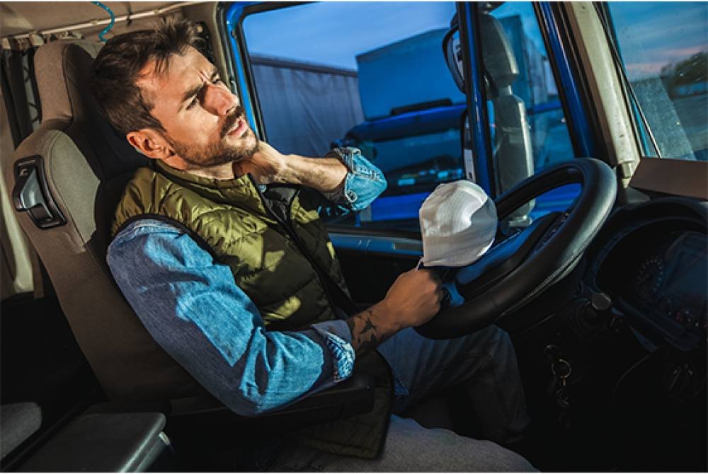 Camioneros y el desgaste de años en la ruta: impacta en la intimidad