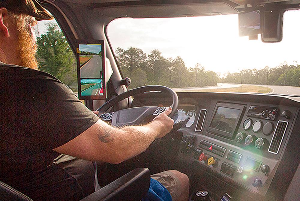 5 Risky behaviors performed by truckers