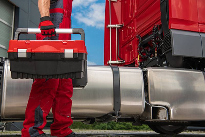 Essential Tool Every Trucker Should Carry on the Road